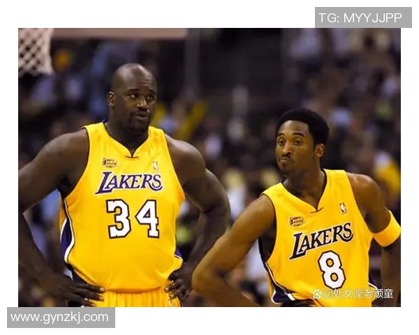 科比与奥尼尔的传奇对决科比独得49分展现无与伦比的篮球天赋