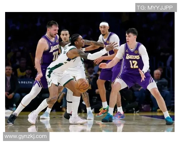 字母哥霸气帮湖人菜鸟讨回忆分球,东契奇感谢:很敬重他 字母哥霸气帮湖人菜鸟讨回忆分球,东契奇感谢:很敬重他